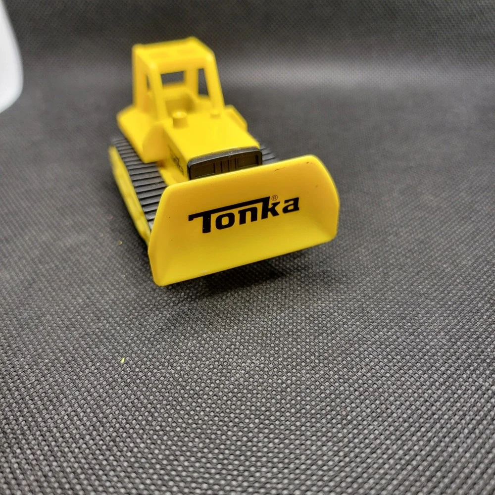 tonka bulldozer Plastic And Metal